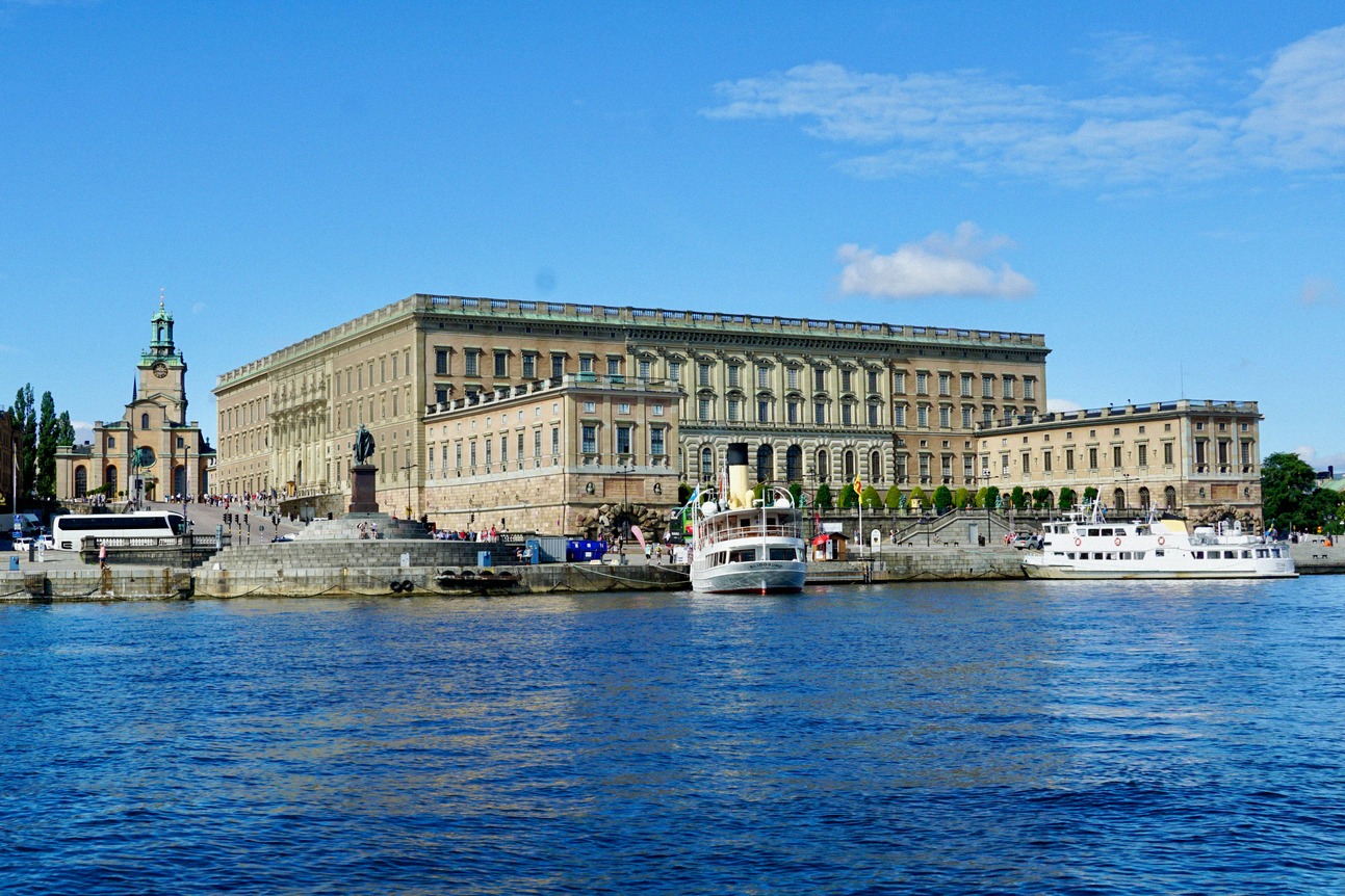Königliches Schloss von Stockholm am Wasser