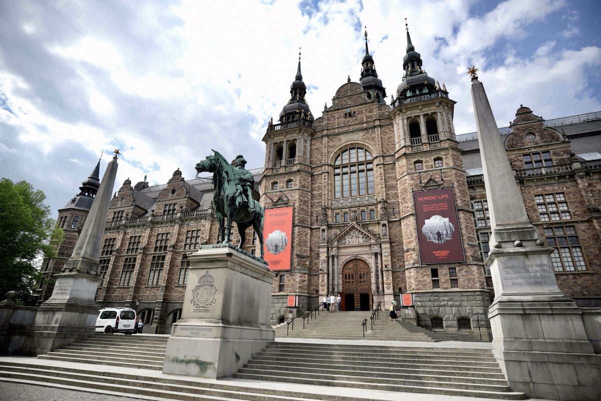 Sandsteinfassade und Turm des Nordiska museet